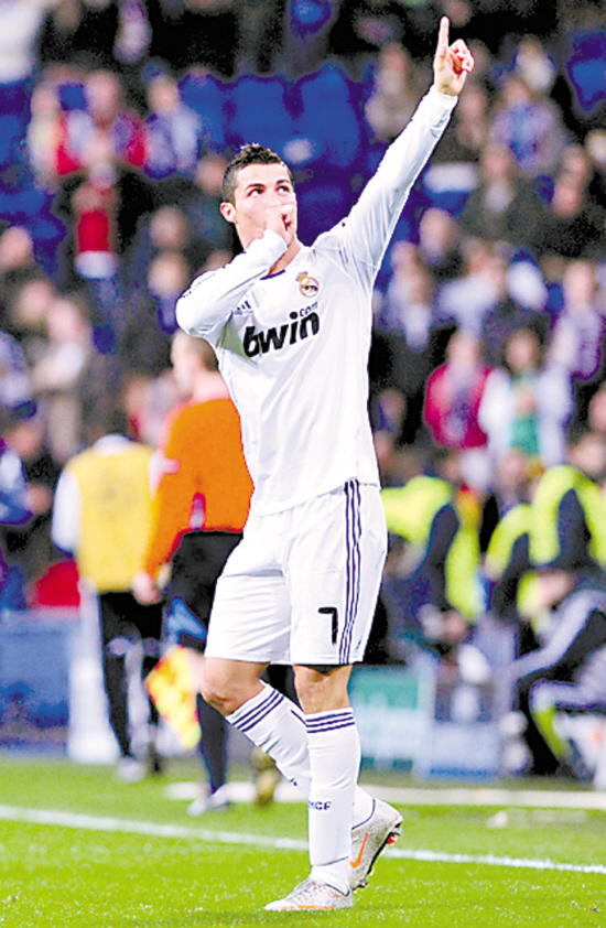 关于法甲赛程吃紧，尼斯今晨刷新队史纪录，引发热议，更衣室氛围转暖的信息