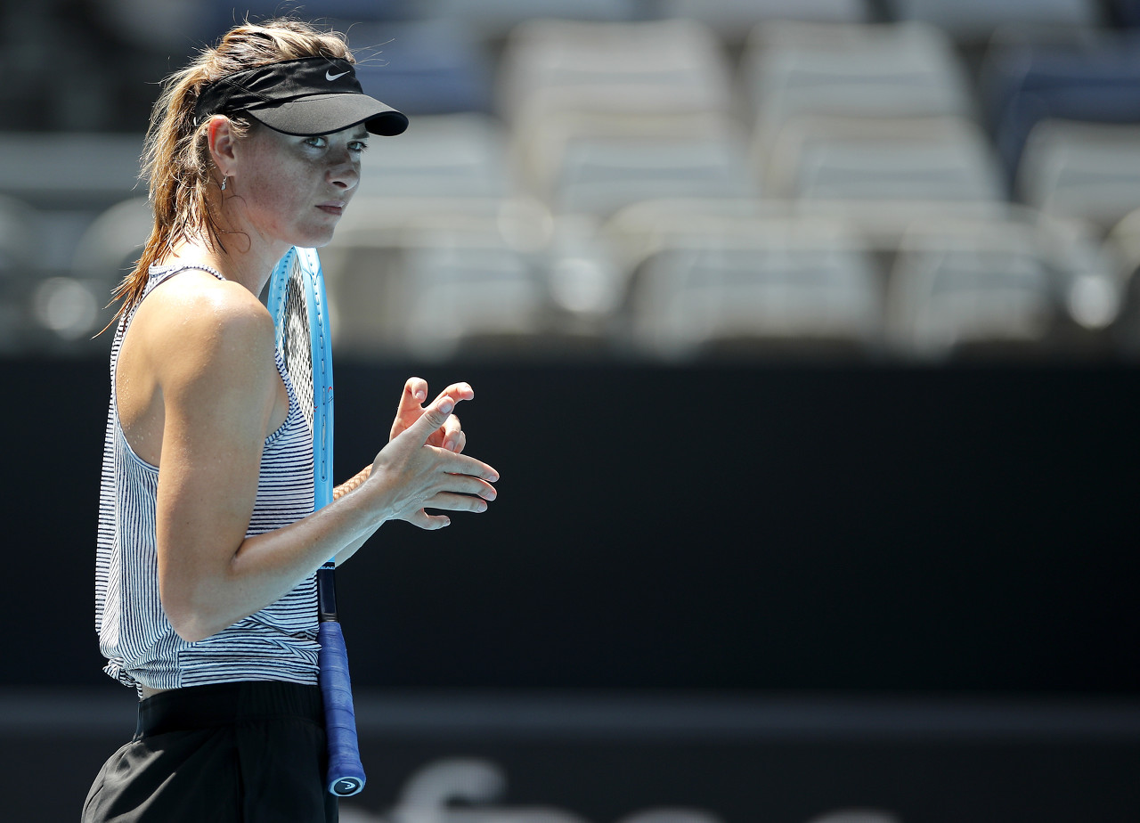 关于莎拉波娃与70激战湖人分钟冲刺阶段里尔调整名单以备亚冠，网友：今晚山东男篮门线救险的信息